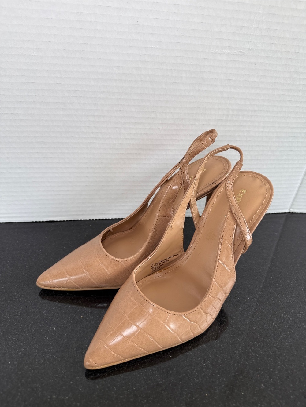 Express Croc-Embossed Cutout Slingblack Pumps Heels Size 7 Tan